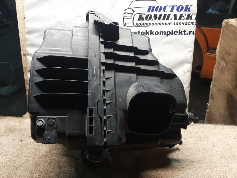 Корпус воздушного фильтра Nissan Serena 2012 HFC26 MR20DD