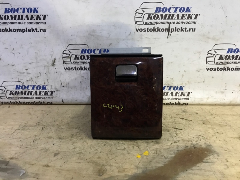 Бардачок Nissan President 2000 JHG50 VH45D