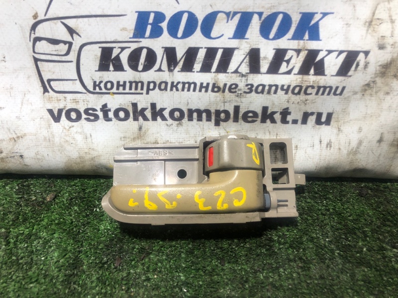 Ручка внутренняя Toyota Noah 2004 AZR60 1AZ-FSE перед прав