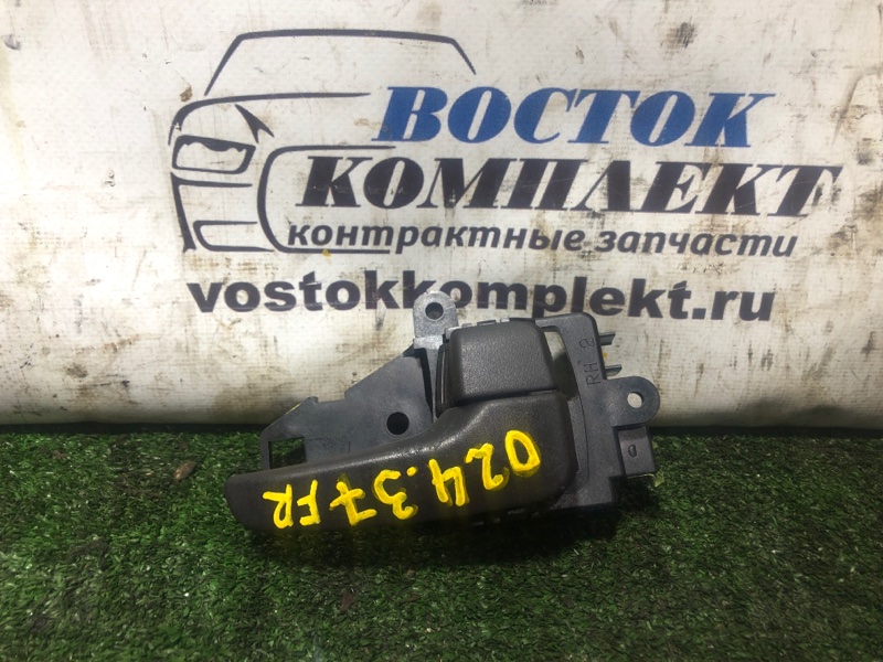 Ручка внутренняя Mitsubishi Colt Z22A 4A90 перед прав