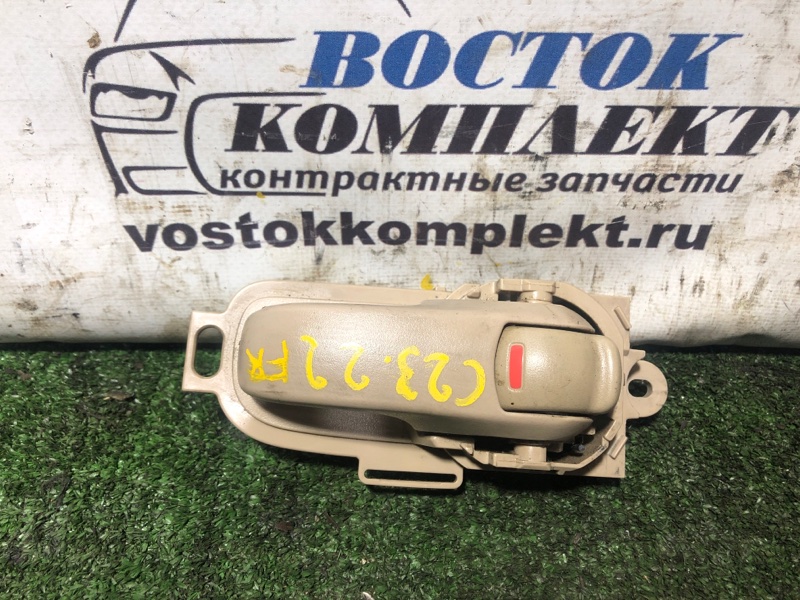 Ручка внутренняя Nissan Cube BGZ11 CR14DE перед прав
