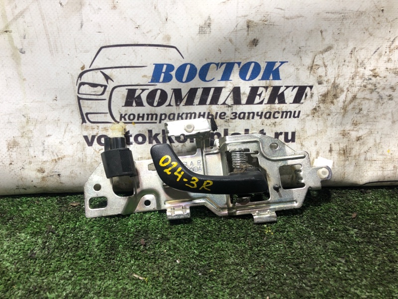 Ручка внутренняя Honda Airwave 2010 GJ2 L15A перед прав