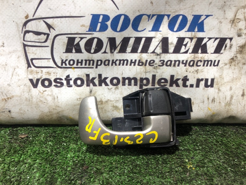 Ручка внутренняя Nissan KIX H59A 4A30 перед прав