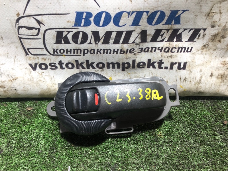 Ручка внутренняя Mazda Familia 2007 VY12 HR15DE перед лев