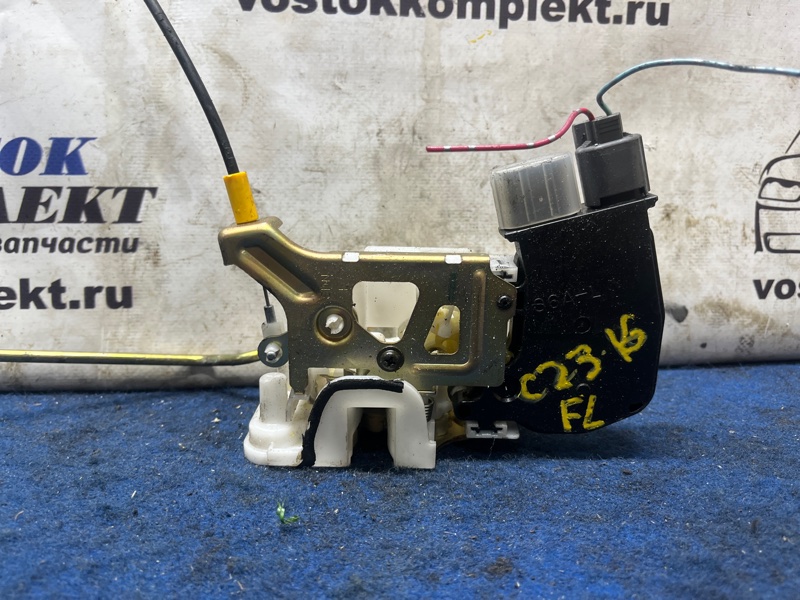 Замок дверной Honda Odyssey 2004 RB1 K24A перед лев