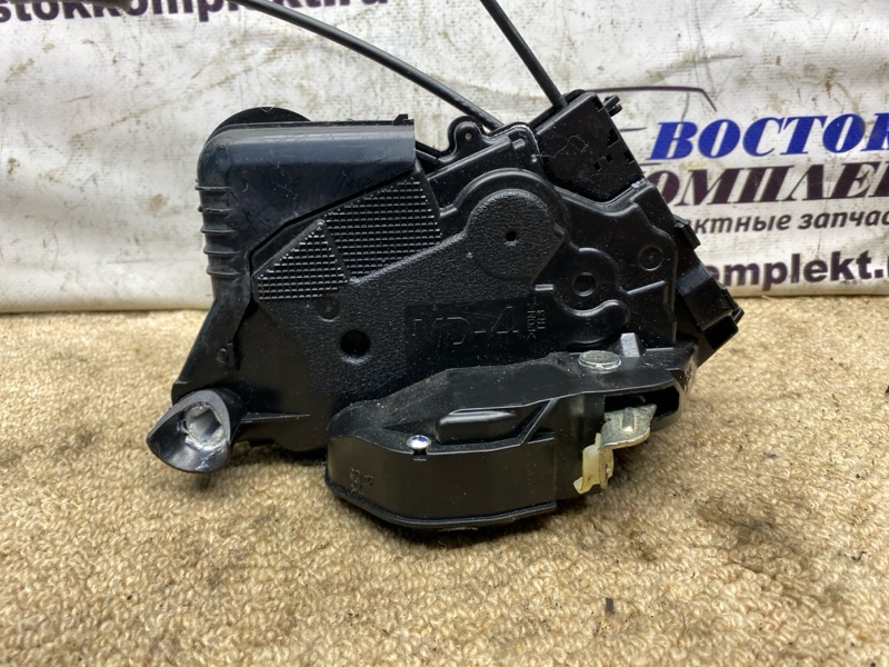 Замок дверной Toyota Ractis 2006 NCP105 1NZ-FE перед прав