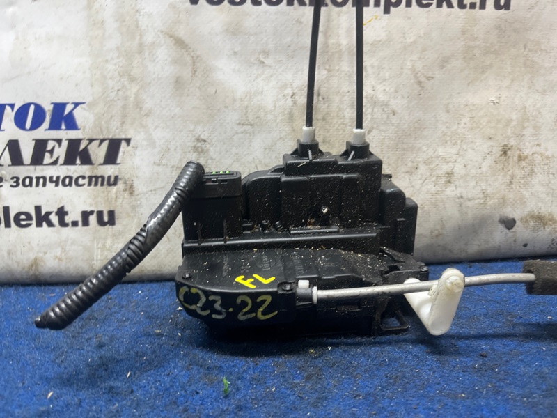 Замок дверной Nissan Cube BGZ11 CR14DE перед лев