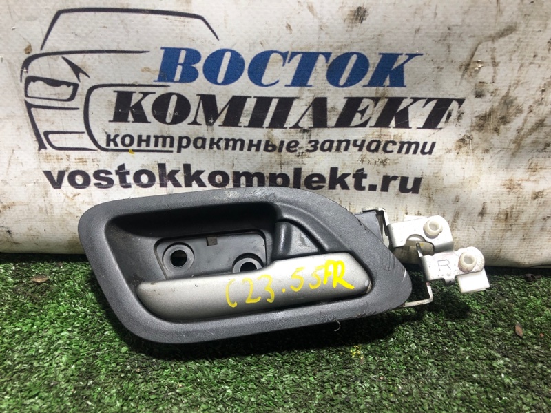 Ручка внутренняя Honda Edix 2005 BE3 K20A перед прав