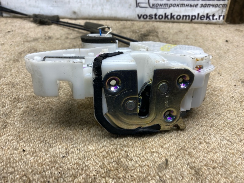 Замок дверной Mitsubishi Mirage A05A 3A90 перед лев