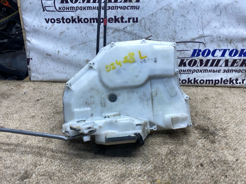 Замок дверной Suzuki Swift 2008 ZD11S M13A перед лев