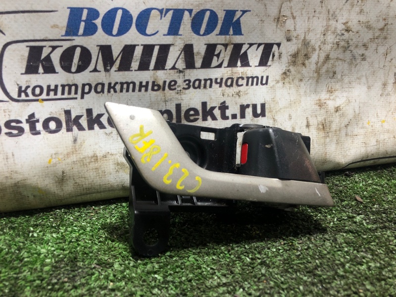 Ручка внутренняя Toyota Voxy 2008 ZRR70W 3ZR-FE перед прав