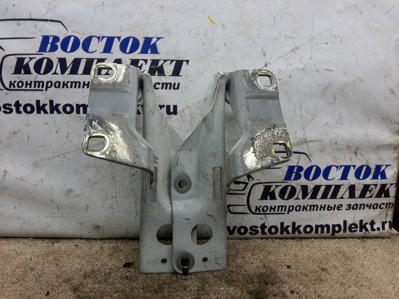 Петля капота Nissan AD VFY11 QG15DE