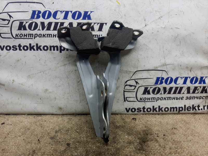 Петля капота Mitsubishi Colt Z22A 4A90