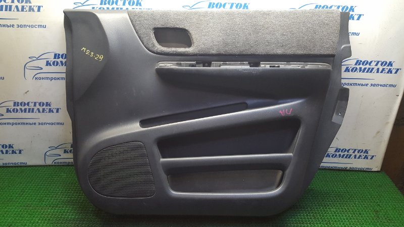 Обшивка двери Honda Stepwgn RF3 K20A перед