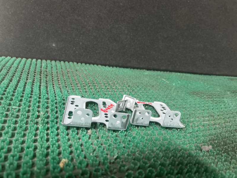 Крепление магнитолы Suzuki Swift ZC72S K12B