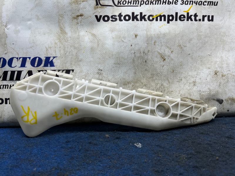 Клипса бампера Toyota Ractis 2006 NCP105 1NZ-FE зад прав