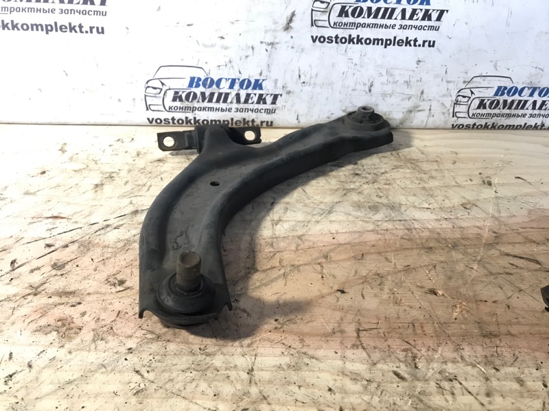 Рычаг подвески нижний Nissan Serena 2008 C25 MR20DE перед лев