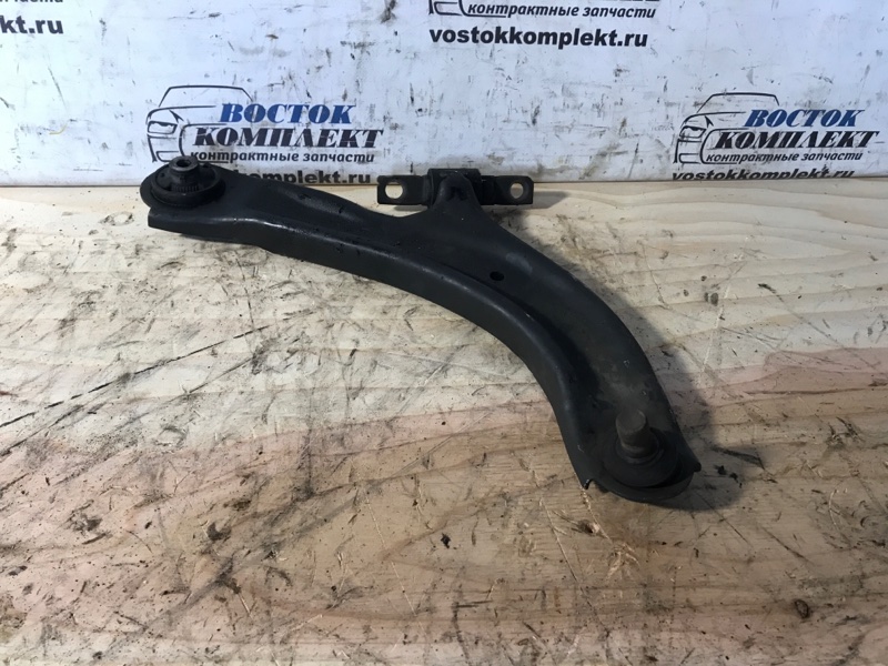 Рычаг подвески нижний Nissan Serena 2008 C25 MR20DE перед прав