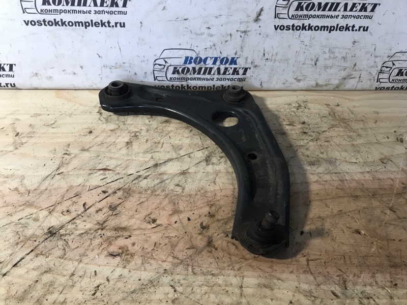 Рычаг подвески нижний Nissan March 2012 K13 HR12DE перед прав