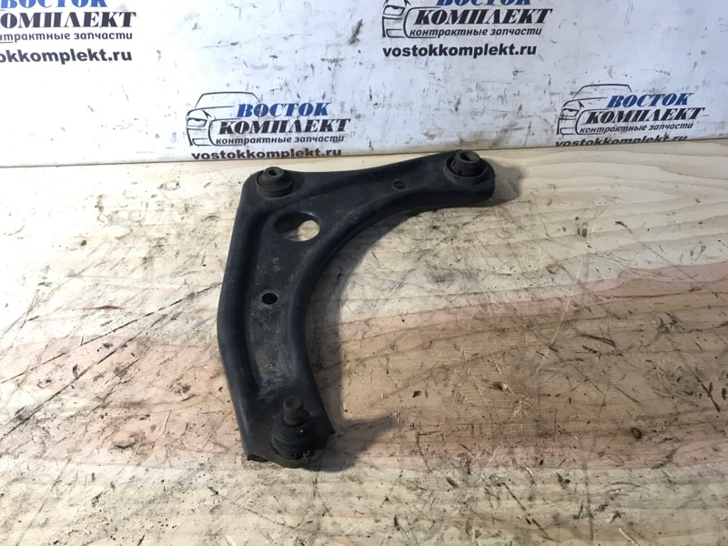 Рычаг подвески нижний Nissan March 2012 K13 HR12DE перед лев