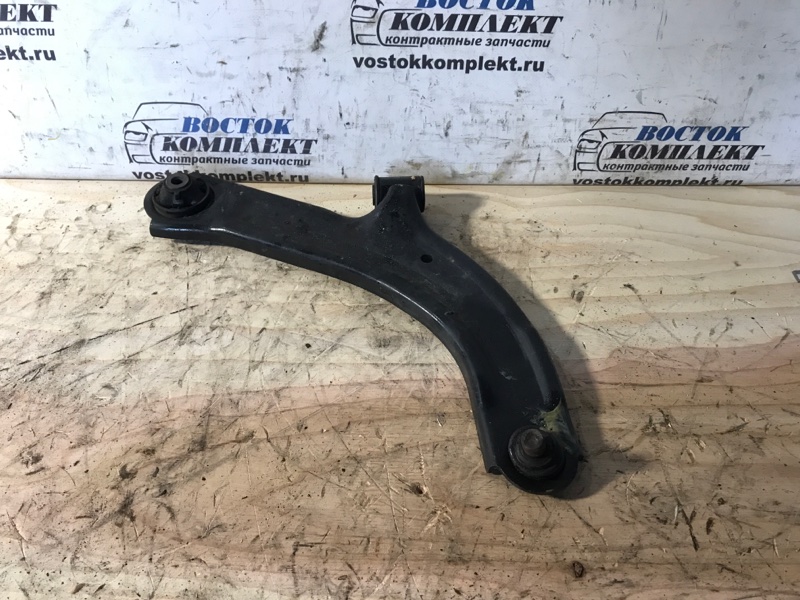 Рычаг подвески нижний Nissan March 2004 AK12 CR12DE перед прав