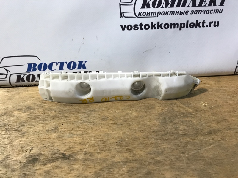 Клипса бампера Nissan Cube 2012 Z12 HR15DE зад прав