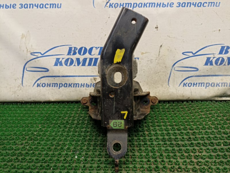 Подушка двигателя Toyota Vitz KSP90 1KR-FE лев
