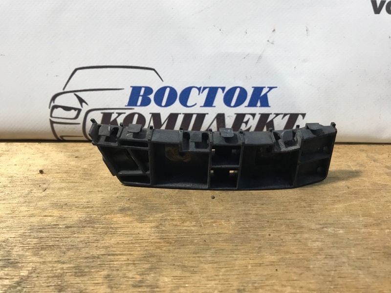 Клипса бампера Honda Freed 2010 GB3 L15A перед прав