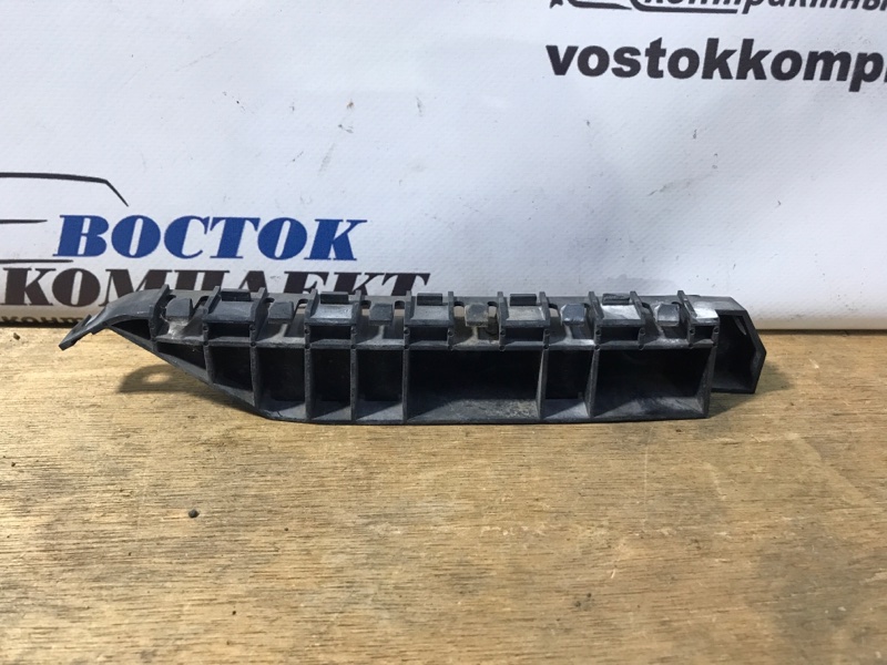 Клипса бампера Honda Odyssey 2007 RB1 K24A перед прав