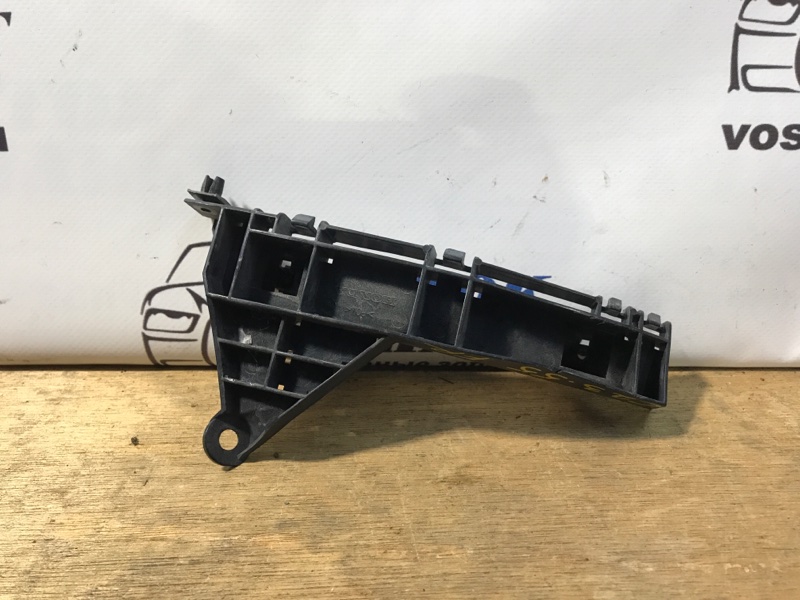 Клипса бампера Honda Edix 2005 BE3 K20A перед прав