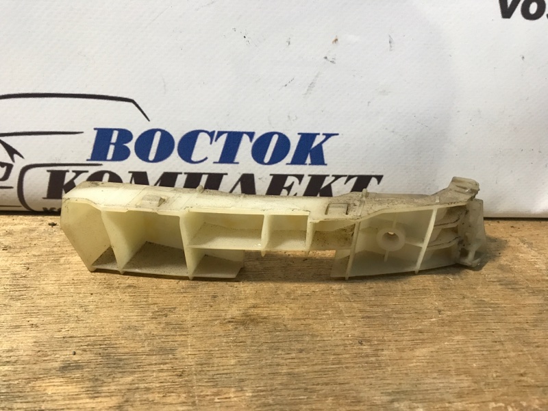 Клипса бампера Nissan Cube BGZ11 CR14DE перед прав