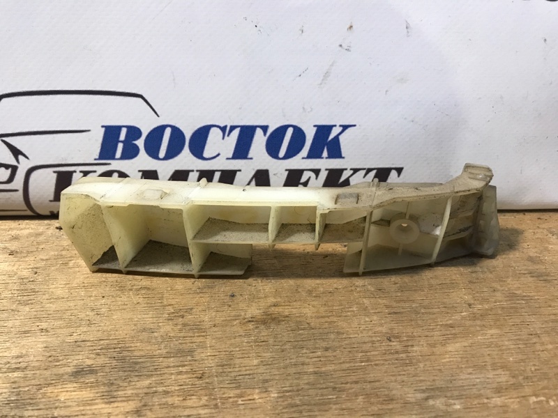 Клипса бампера Nissan Cube 2004 BZ11 CR14DE перед прав