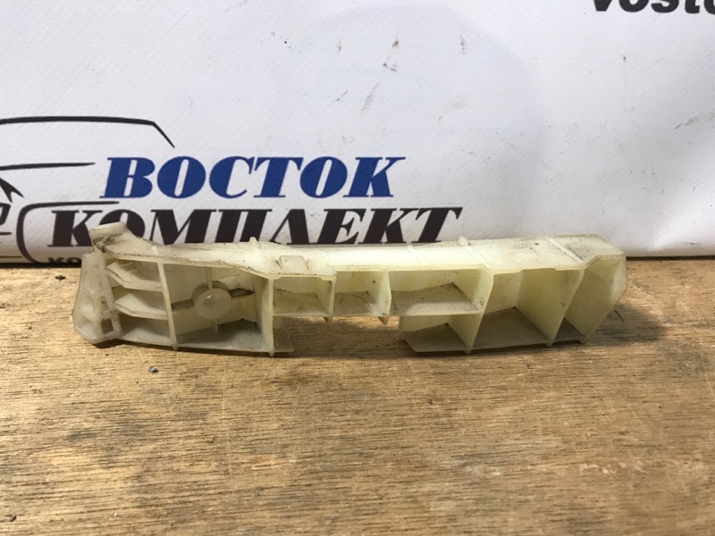 Клипса бампера Nissan Cube 2004 BZ11 CR14DE перед лев