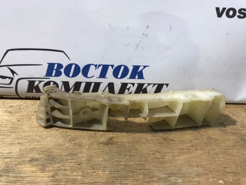 Клипса бампера Nissan Cube BZ11 CR14DE перед лев