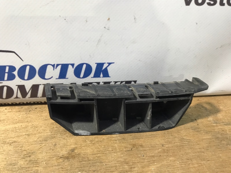 Клипса бампера Honda Fit GD2 L13A перед лев