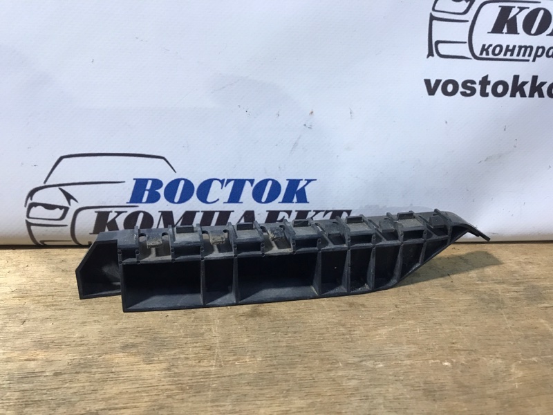 Клипса бампера Honda Odyssey 2008 RB1 K24A перед лев