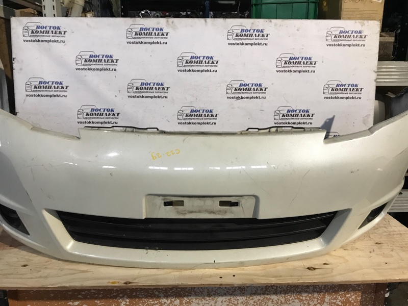 Бампер Nissan Serena 2010 C25 MR20DE перед