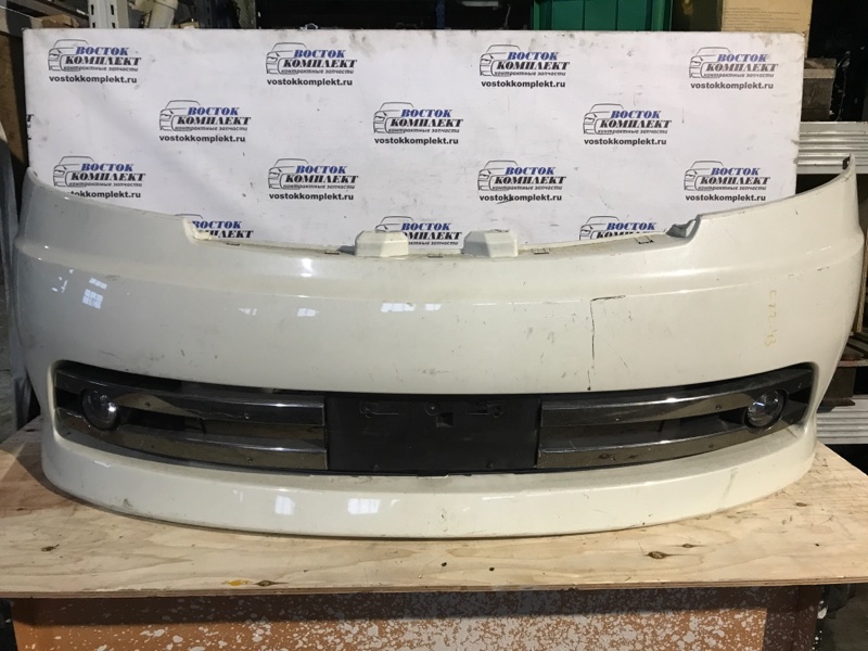 Бампер Nissan Serena 2007 C25 MR20DE перед