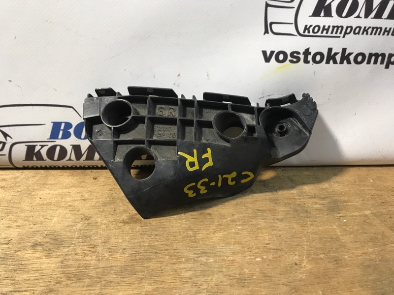 Клипса бампера Toyota Porte 2008 NNP11 1NZ-FE перед прав