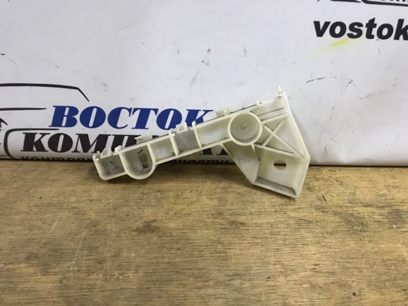 Клипса бампера Mitsubishi Mirage 2012 A05A 3A90 перед прав