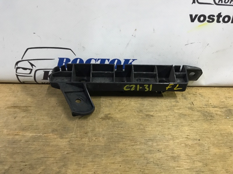 Клипса бампера Mitsubishi Colt Plus 2005 Z24W 4A91 перед лев