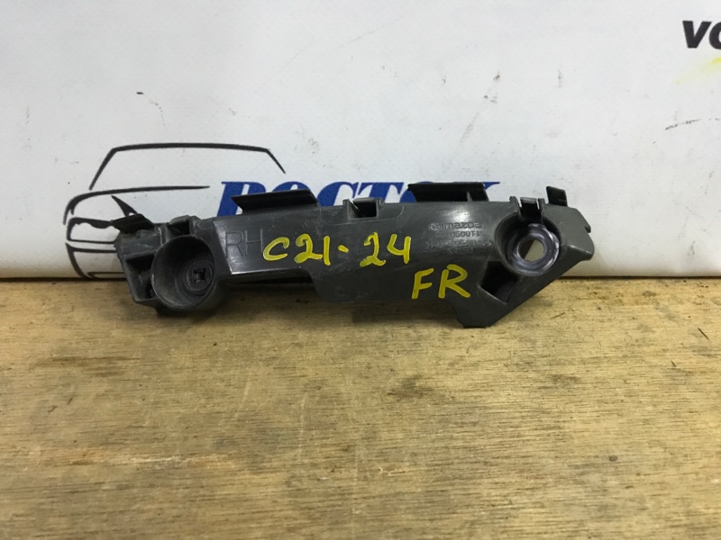 Клипса бампера Mazda Atenza 2007 GH5FS L5-VE перед прав