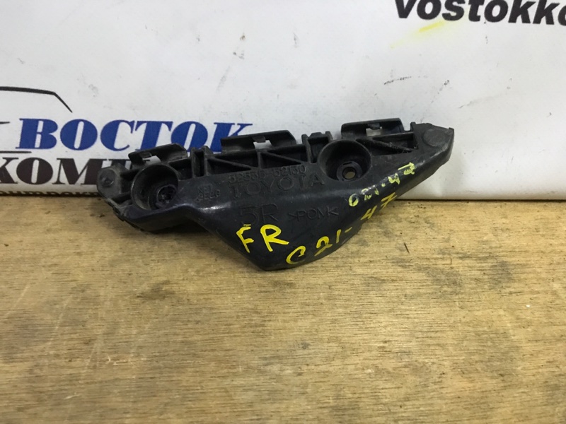 Клипса бампера Toyota Belta 2006 SCP92 2SZ-FE перед прав