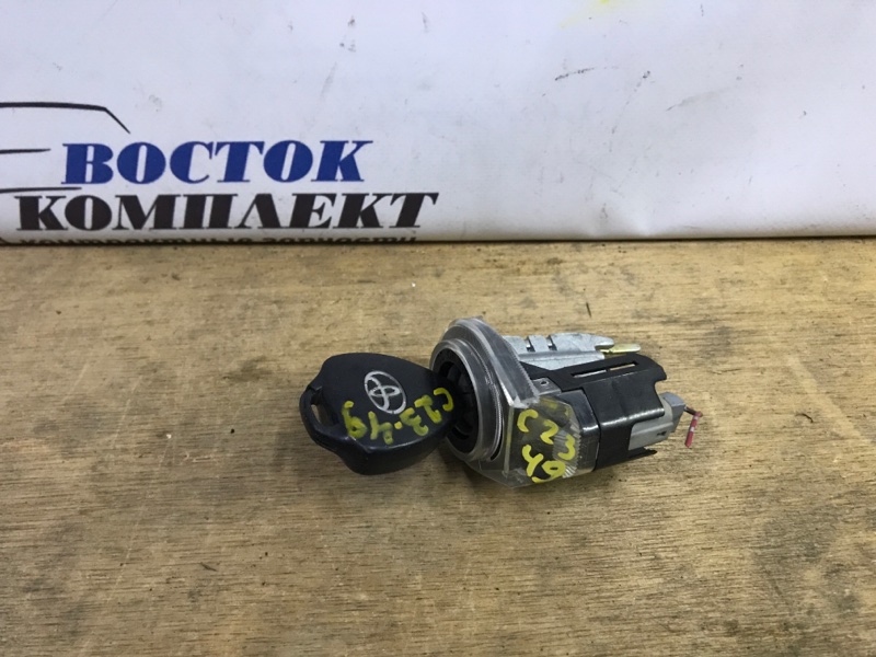 Замок зажигания Toyota Noah 2004 AZR60 1AZ-FSE
