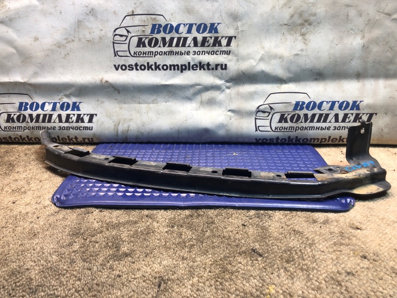 Планка под фару Honda Odyssey 2007 RB1 K24A перед прав