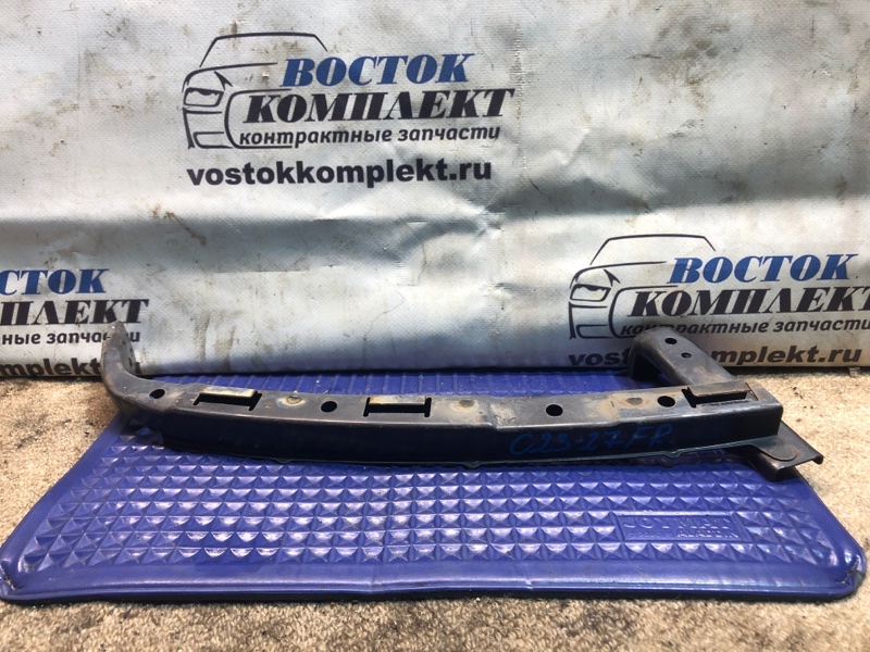 Планка под фару Honda Stepwgn 2001 RF3 K20A перед прав