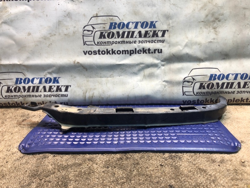 Планка под фару Honda Mobilio Spike 2004 GK1 L15A перед лев