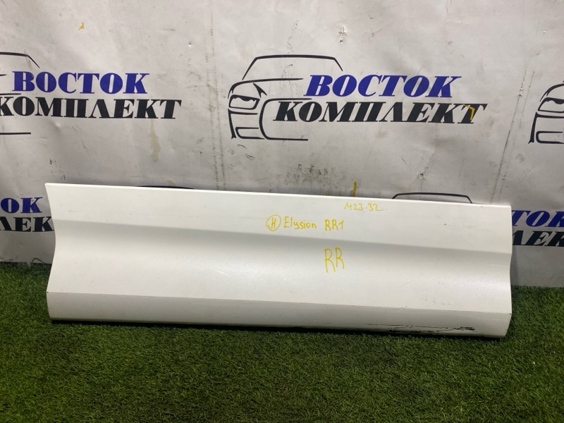 Накладка двери Honda Elysion RR1 K24A зад прав