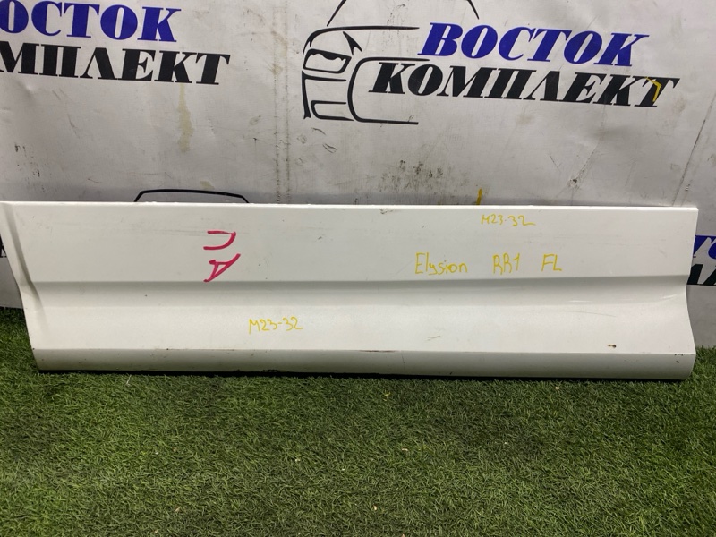 Накладка двери Honda Elysion RR1 K24A перед лев