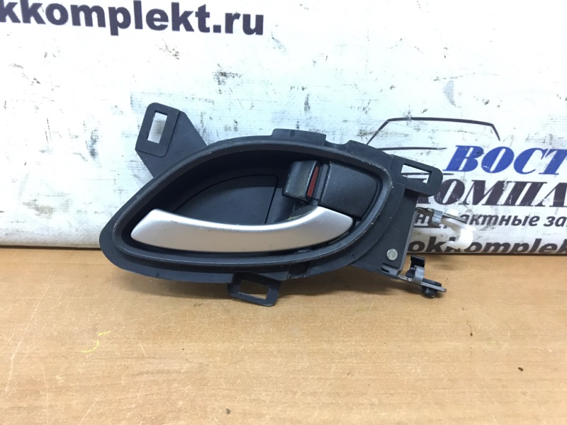 Ручка двери внутренняя Honda Stream 2007 RN6 R18A перед прав